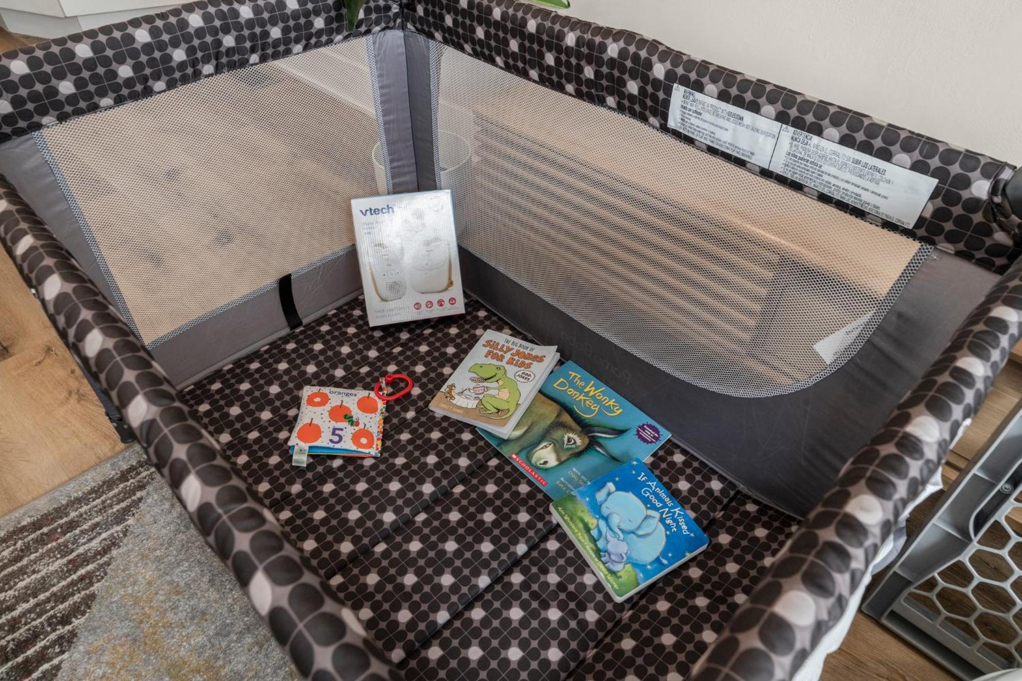 Apartment E Passyunk Ave 1 Bedroom Gem - Prime Location! *